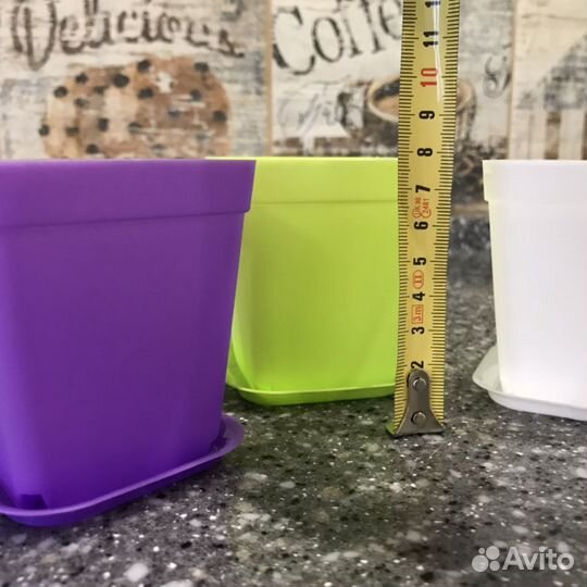 Пластиковый горшок для цветов с поддоном (6,5*8 см