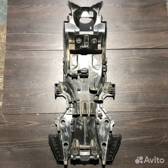 Пластик подрамника для Honda CBR650R 20г