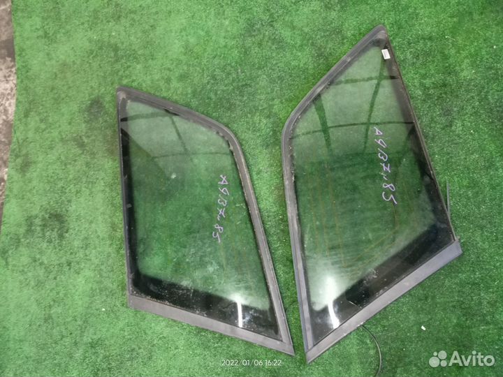 Стекло собачника пара Audi A4 Avant B7 BGB 2005