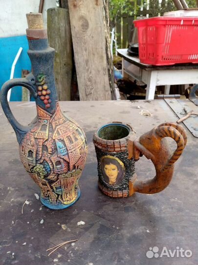 Глиняный кувшин для вина