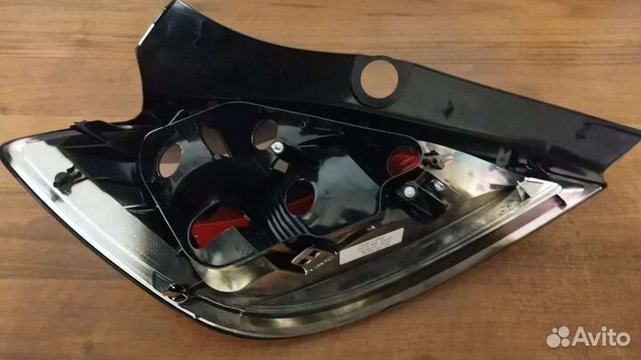 Opel astra h фара правая задняя