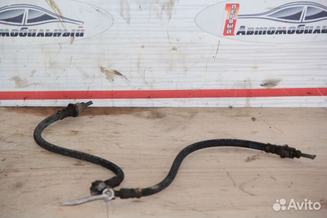 Тормозной шланг перед c Toyota Mark II Wagon Blit