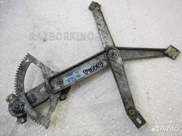 Стеклоподъемник механический передний правый