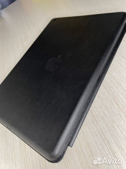 Чехол на iPad