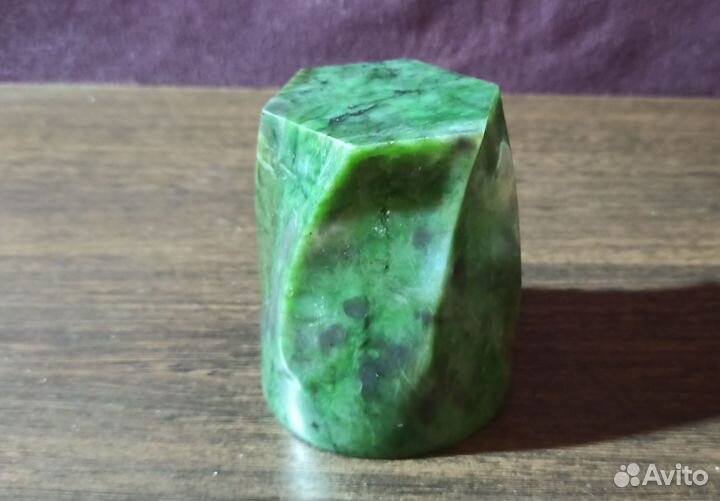 Стакан из нефрита