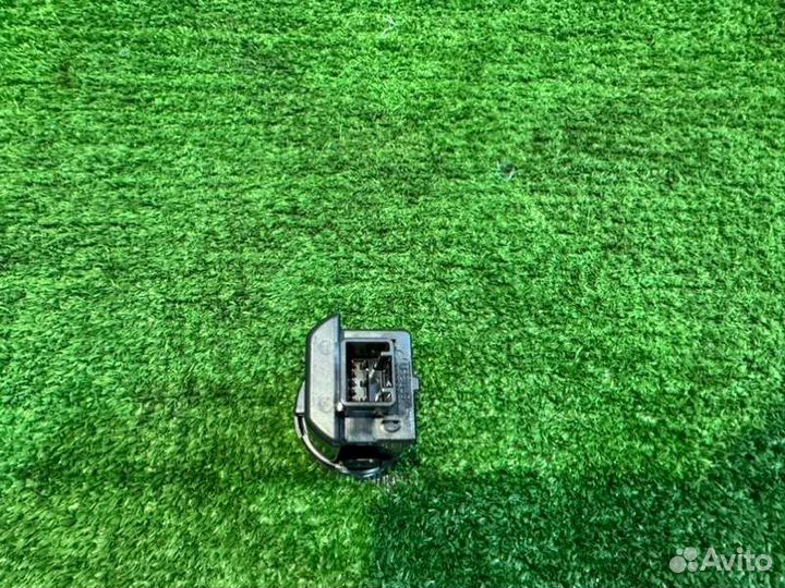 Кнопка запуска двигателя Toyota Corolla Fielder