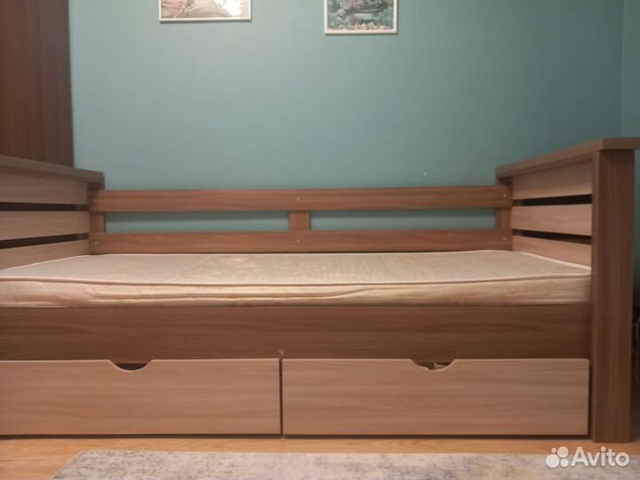Кровать односпальная
