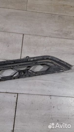 Решетка бампера Volkswagen Tiguan 2 С 2016 По 2020