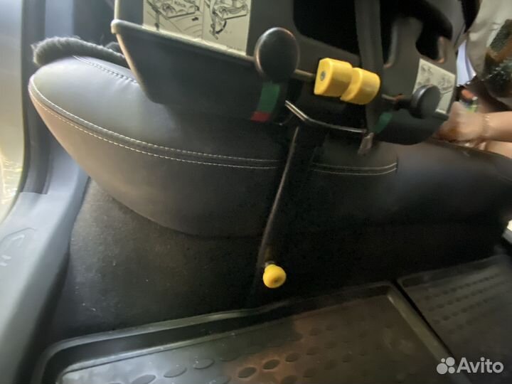 Детское автокресло Recaro 9-18 + база isofix