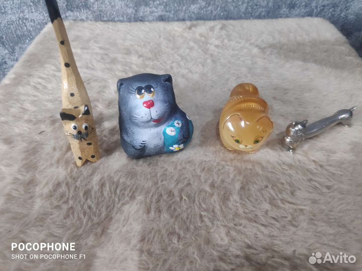 Фигурки игрушек