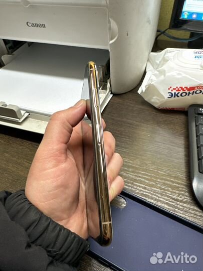iPhone Xs, 64 ГБ