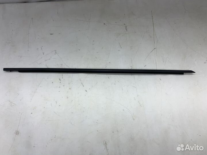 Нижний молдинг двери передней правой KIA K5 DL3
