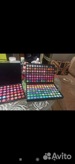 Палитра теней и помад