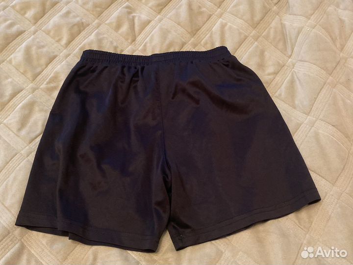 Футбольные шорты