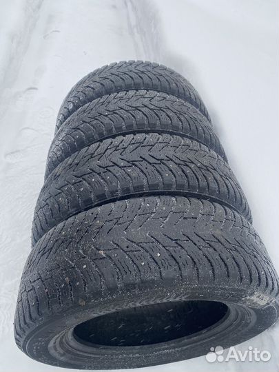 Nokian Tyres Hakkapeliitta 8 SUV 215/65 R16 102T