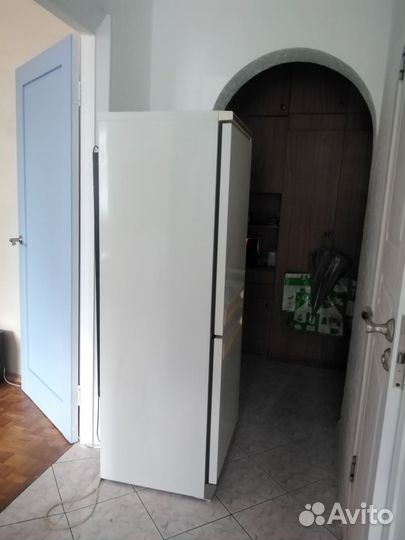 Холодильник бу Stinol