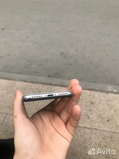 iPhone Xs, 64 ГБ