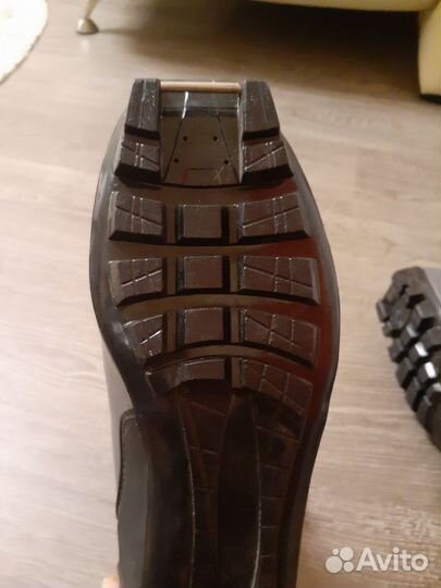 Лыжные ботинки р.45