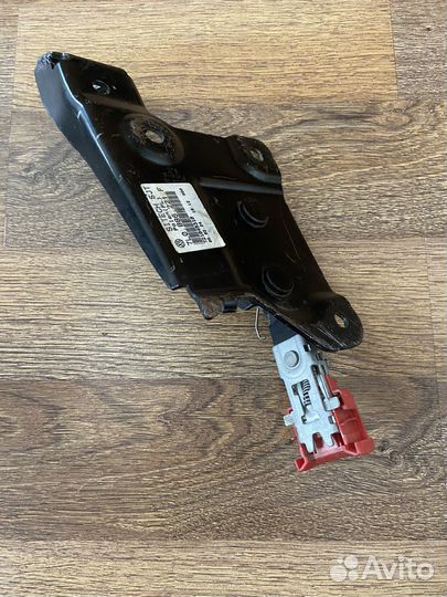 Крепление ремня безопасности Porsche Cayenne 955