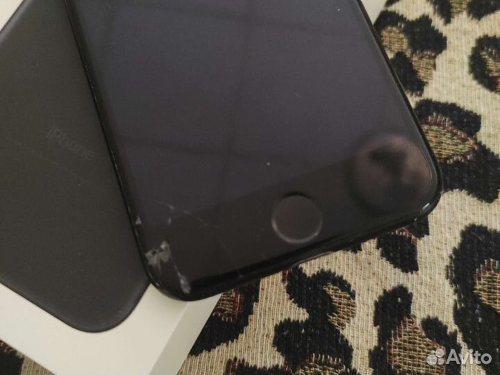 Телефон iPhone 7 2/32