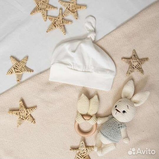 Шапка с узелком для новорожденных