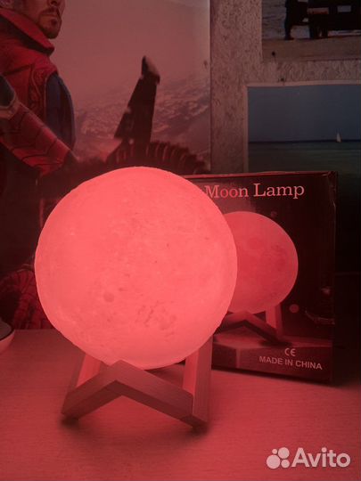 Светильник настольный