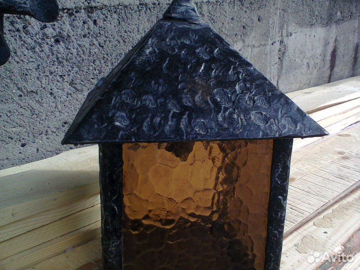 Старинный фонарь