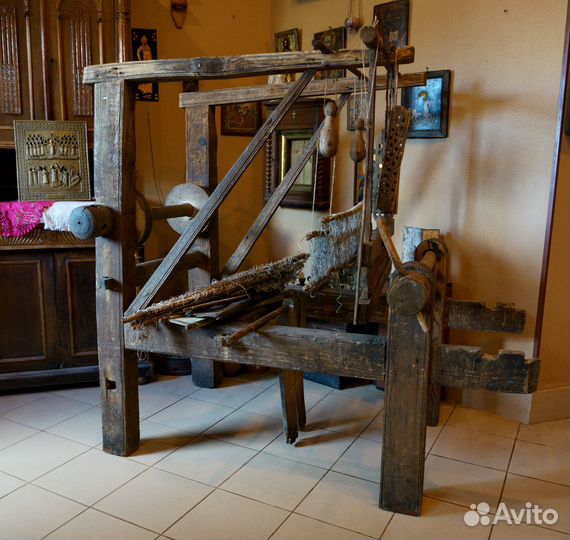 Старинный ткацкий станок
