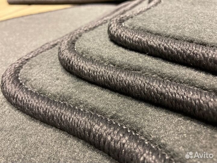 Велюровые автоковрики Митсубиси Л200 оригинал