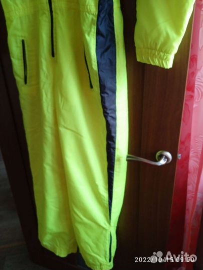 Комбинезон на синтепоне в отличном состоянии