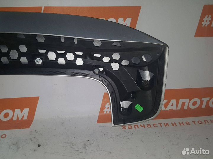 Спойлер крышки багажника Ford Focus 3 BM51A44210B