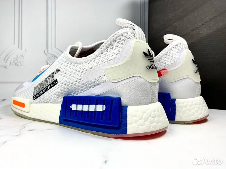 Кроссовки adidas nmd белые