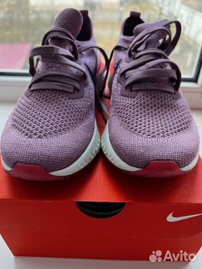 Продам женские кроссовки Nike Epic React Flyknit 2