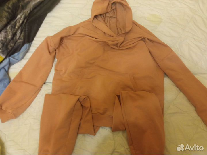 Спортивный костюм женский