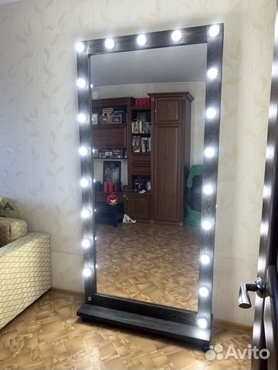 Зеркало с подсветкой