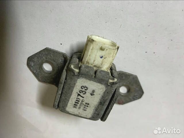 Датчик удара Mitsubishi Outlander