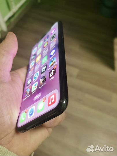 Телефон iPhone X 64gb