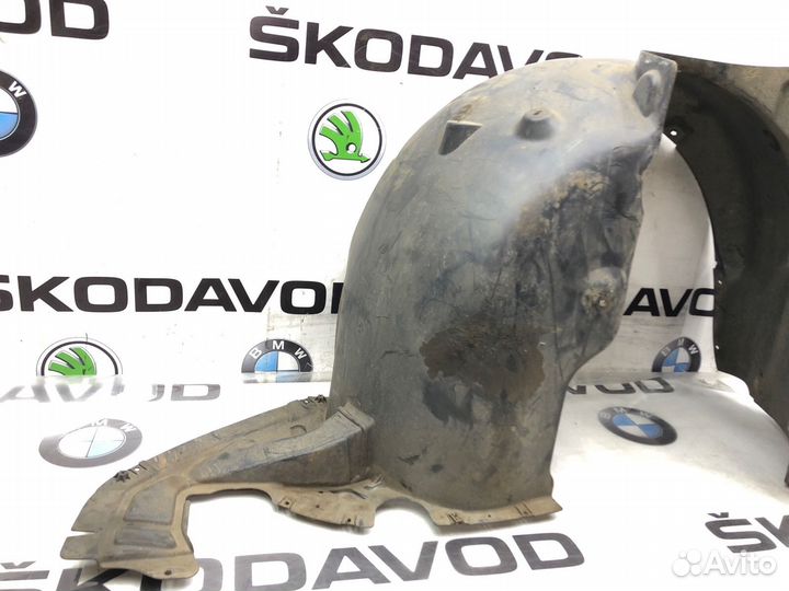 Подкрылок передний правый Skoda Octavia A7 (5E)