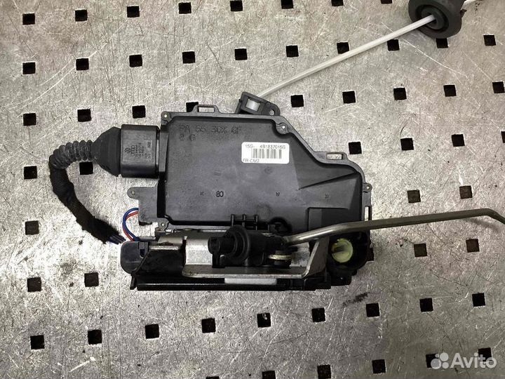 Замок двери передней левой Audi A4/S4