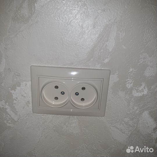 Поклейка обоев