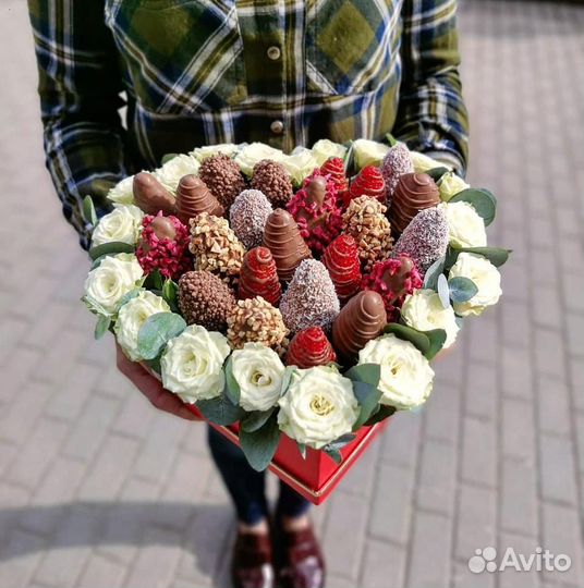 Клубника в шоколаде, Букеты с клубникой