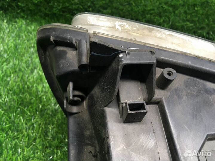 Фара левая Volkswagen Touran