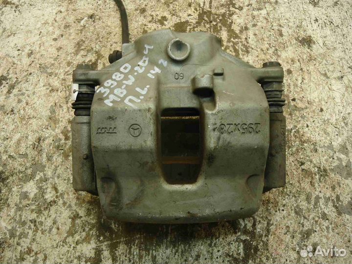 Суппорт передний левый Mercedes C-klasse W204