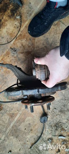 Кия Сид 1/2 2010г ступица задняя правая в сборе