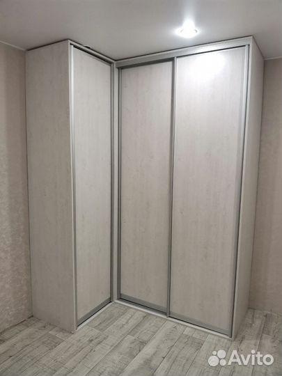 Шкаф купе угловой