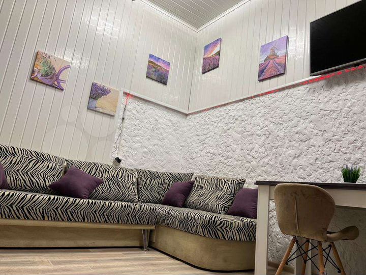 2-к. квартира, 57 м², 1/5 эт.