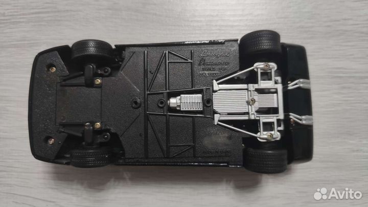 Модель машины Lamborghini Diablo 1/24