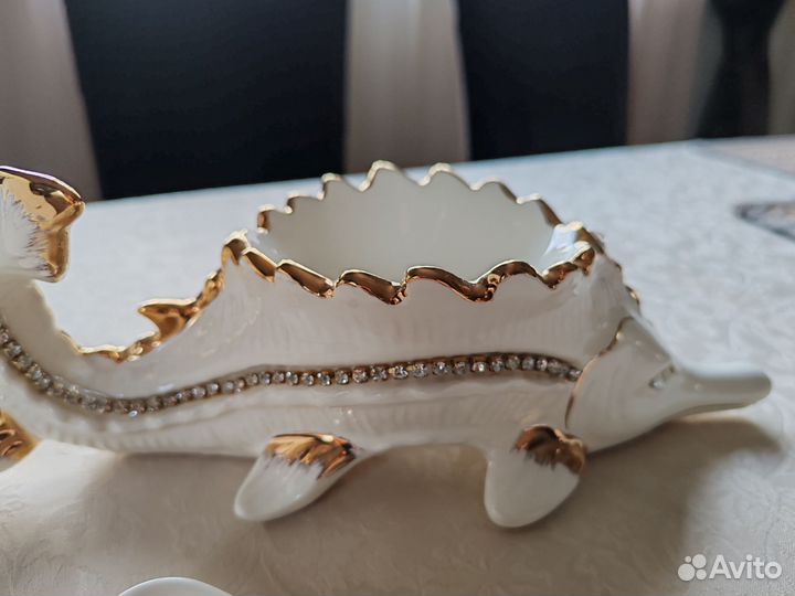 Икорница фарфоровая с ложкой