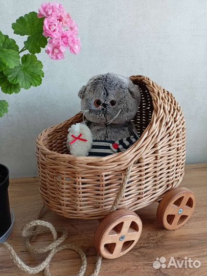 Коляска-люлька из эко-лозы