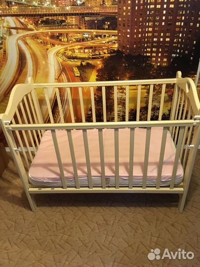 Детская кровать с матрасом